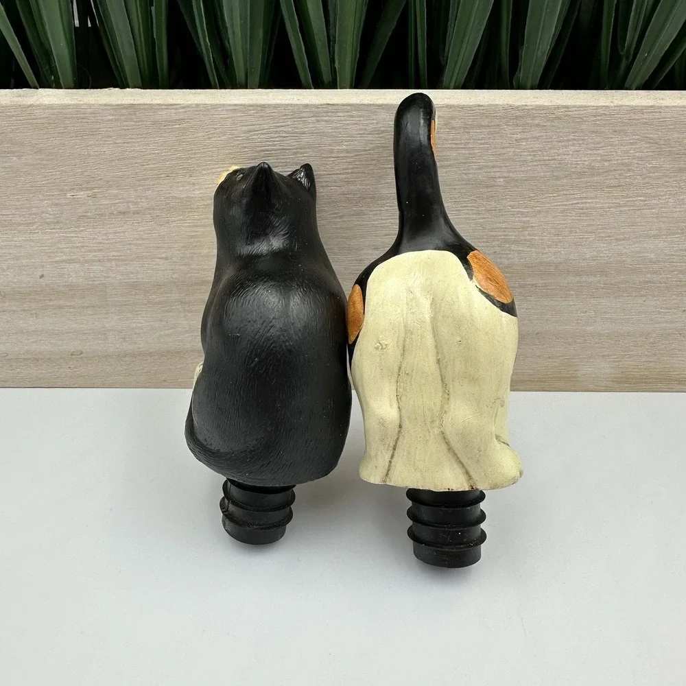 Set of 2 Whimsical CAT Shaped‎ Resin Wine Bottle Stoppers Toppers